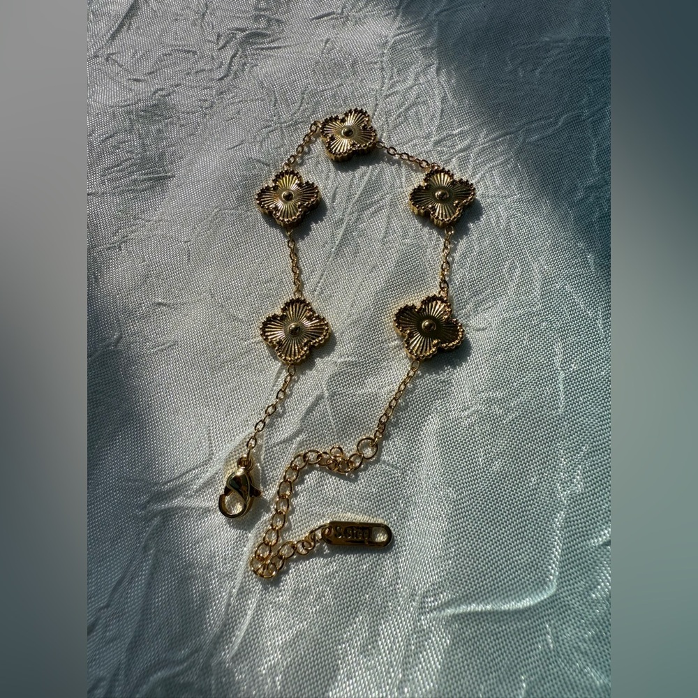 New Alhambra Gold Gold 18K plated Stainless Steel floral Bracelet Clover - Picture 13 of 14